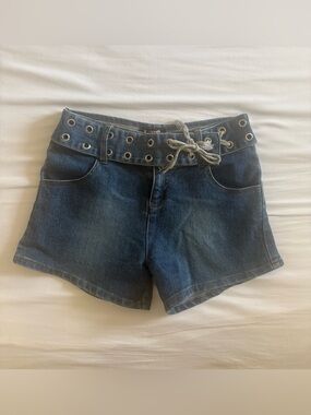Casual Mid-Rise Dark Blue Denim Shorts with Lace-Up Waist